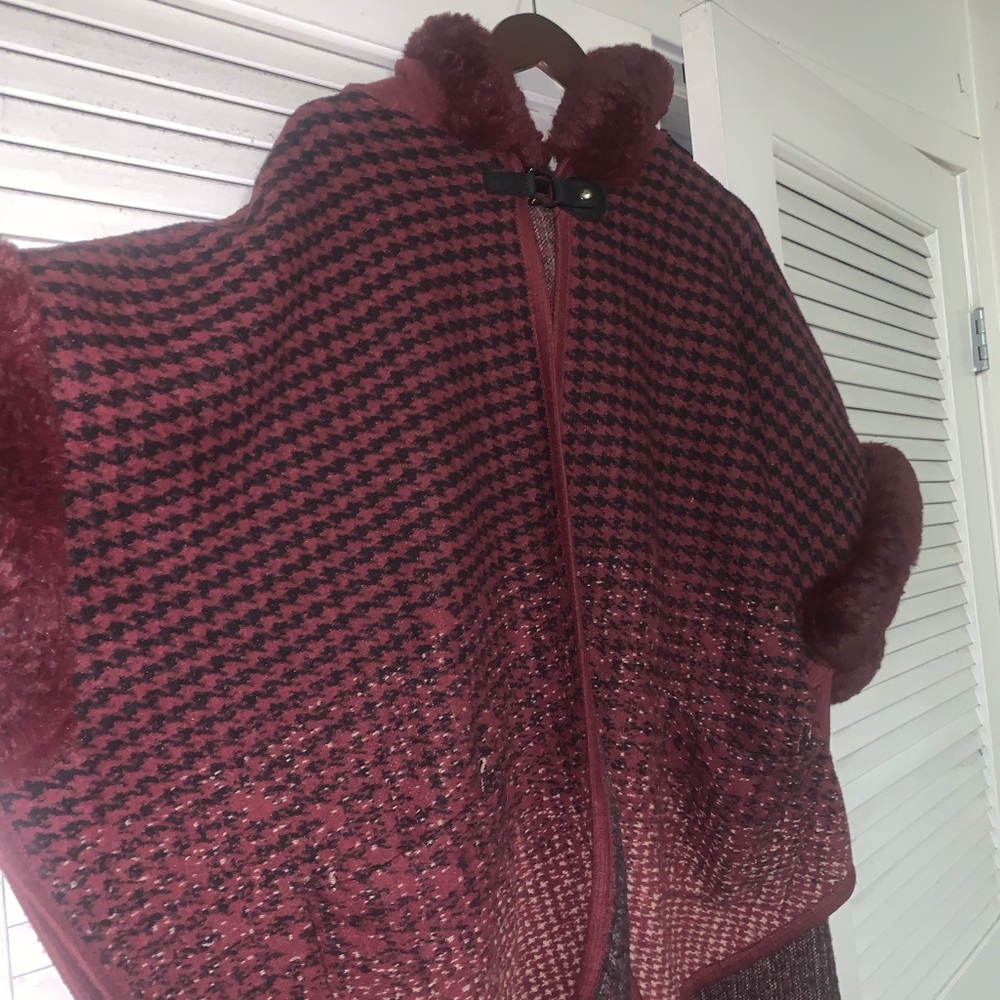 Hooded poncho